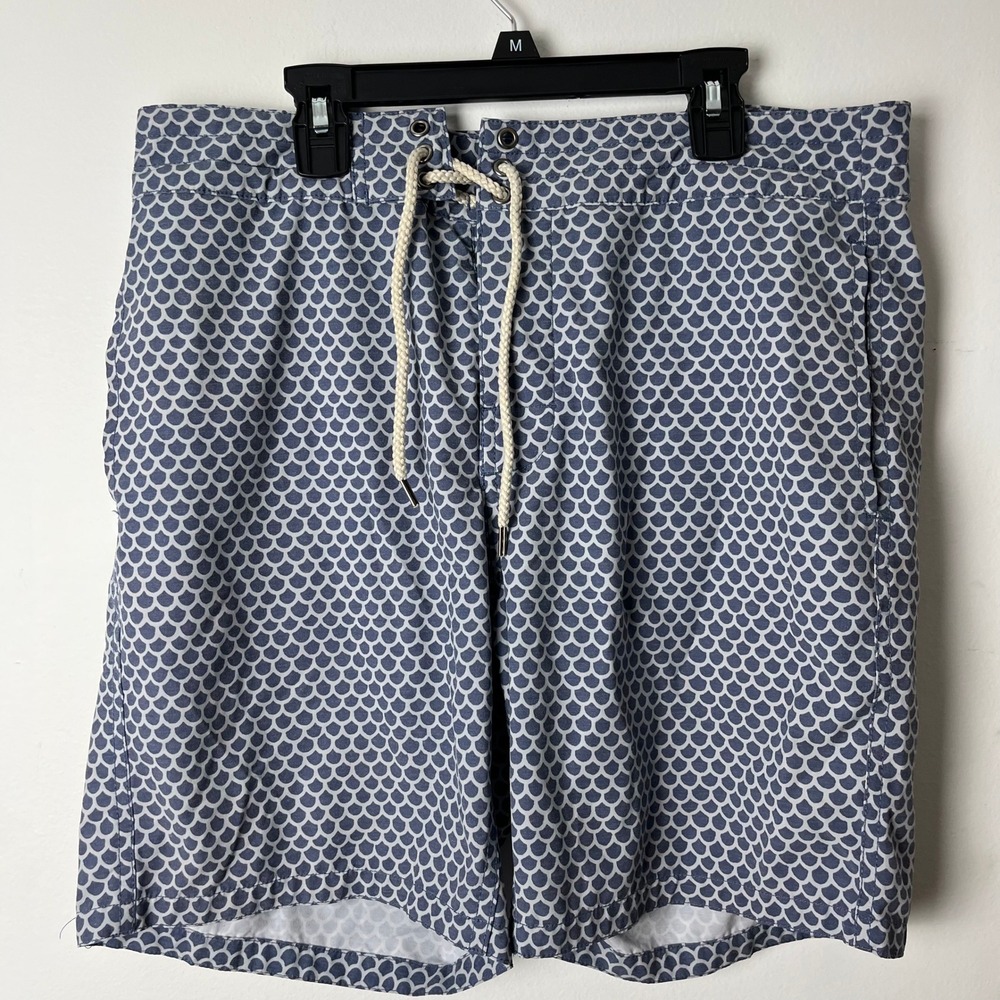 Faherty Board Shorts Mens Size Medium Blue Fish Scale Pattern Swim Trunks